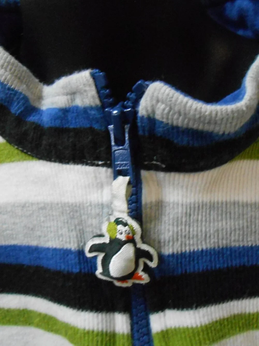 4 pc lot Gymboree penguin hockey puffer vest hoodie pullover set 2T- 4T